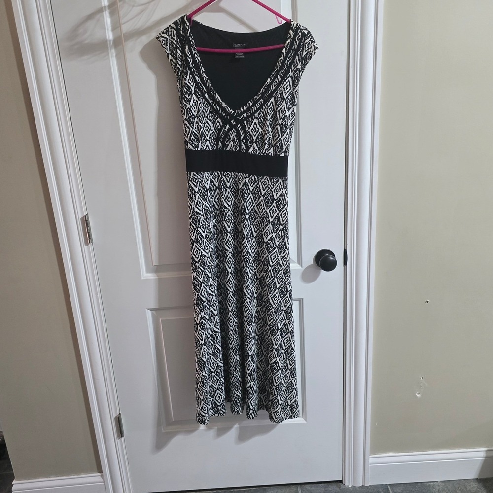 Glamour Maxi Dress Womens 16 Black White‎ Geometric Diamond Print V-Neck Empire